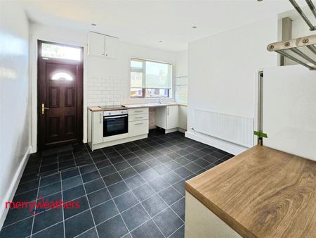 2 bed terraced house to rent in Bridge Street, Barnsley, S71 - Photo 3