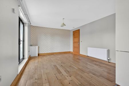 37 Drumadoon Square, Dundonald, Belfast, BT16 2QN - Photo 3