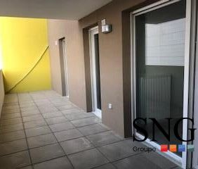 T3 AVEC GRANDE TERRASSE ET PARKING - Photo 4