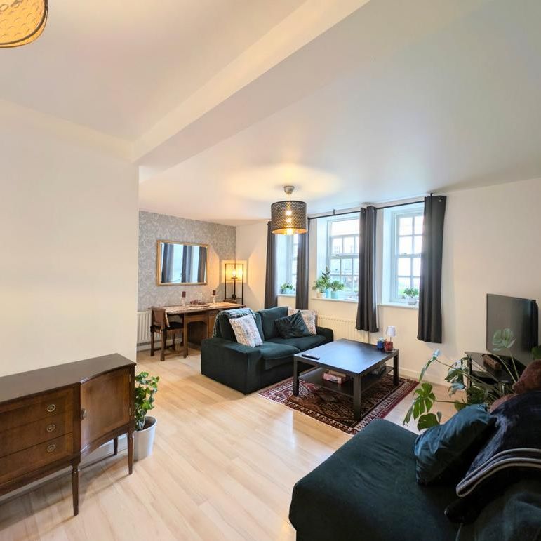 2 bedroom flat to rent - Photo 1