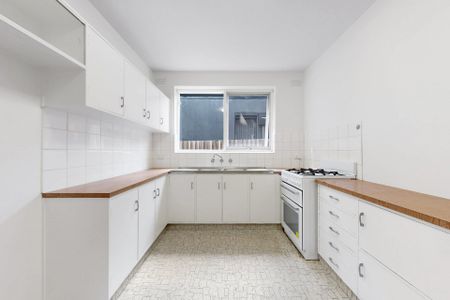 2/293 Kooyong Road, Elsternwick - Photo 4