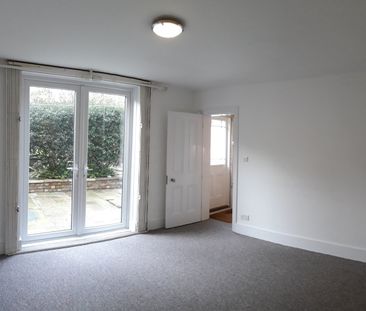 1 Bed Flat, St. Mark's Rise, E8 - Photo 1