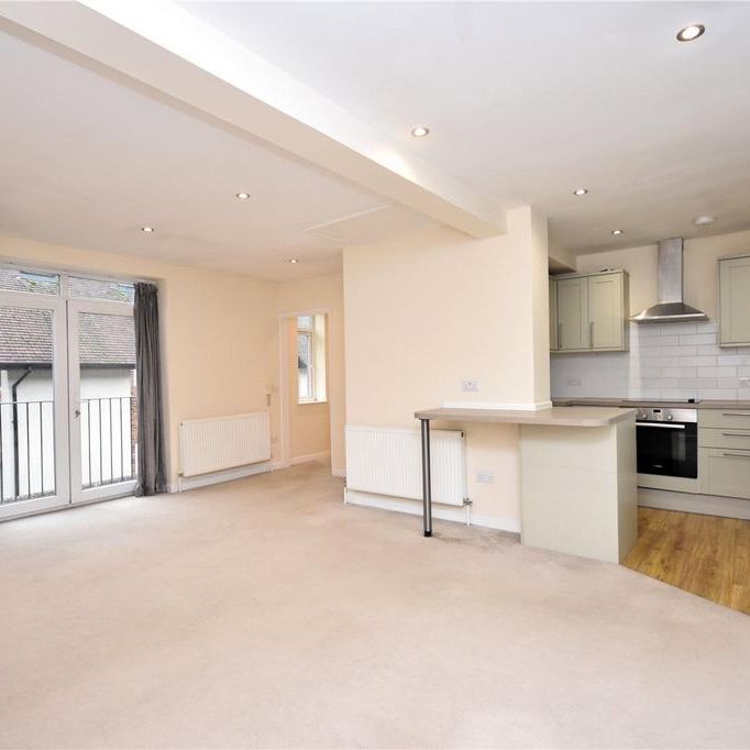 2 bedroom flat to rent - Photo 1