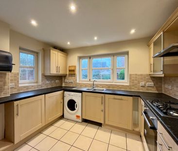 Campbell Fields, Aldershot, Hampshire, GU11 - Photo 4