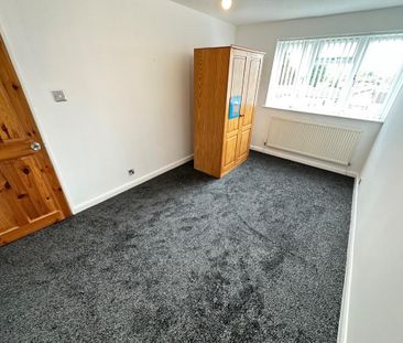 5 bedroom townhouse to rent - Photo 2