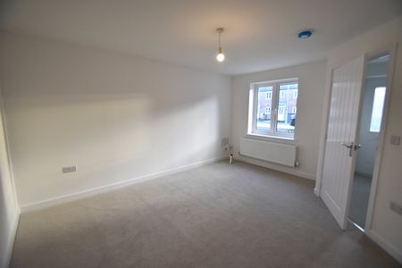 2 bedroom semi-detached house to rent - Photo 4