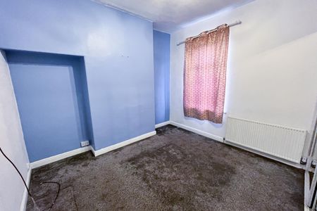 2-Bed Terraced House to Let on Jemmett Street, Preston - Photo 3