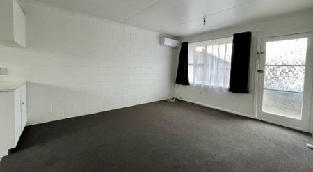 Spacious two bedroom unit - Photo 5