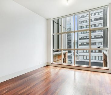 Perfectly Positioned City Pad in the Prestigious Portico Building - Photo 4