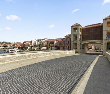 Two-Bedroom Villa in Gated Port Bouvard Island with a Boat Pen! - Photo 4