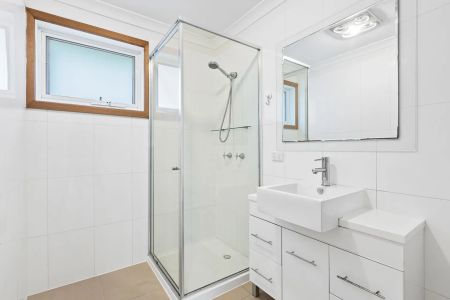 METERS TO CHELSEA BEACH | LIFESTYLE & CONVENIENCE! - Photo 3