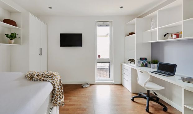 Premier En-suite Plus 13 Bed - Photo 1