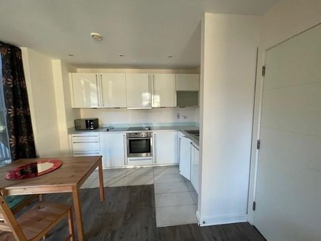 2 bedroom flat to rent - Photo 4