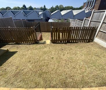 2 bedroom house - semi-detached to rent - Photo 6