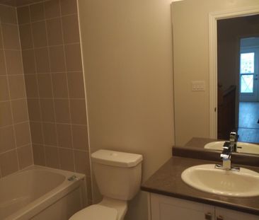 For Lease - 3865 Major Mackenzie Drive Unit# 221, Vaughan, Ontario - Photo 3