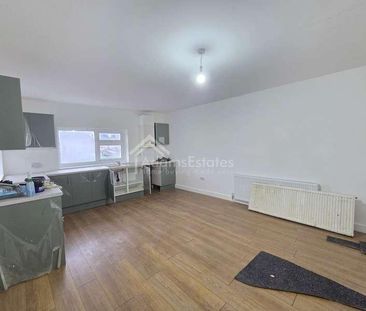 South Street, Dewsbury, WF12 - Photo 2