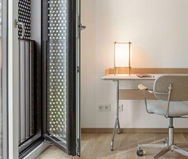 Weltstadt-Flair mit Donau-Panorama! DC-FLATS:ERSTBEZUG!! - Photo 2