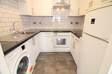 Warwick Road, West Drayton - Photo 4