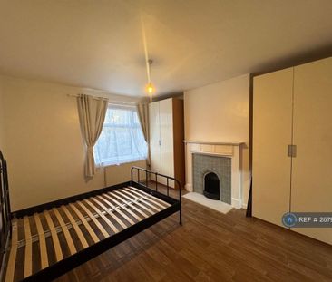 2 bedroom maisonette to rent - Photo 6