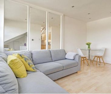 2 bedroom flat to rent - Photo 2