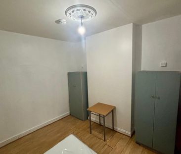 6 Bed Detached House, Bracey Street, N4 - Photo 3