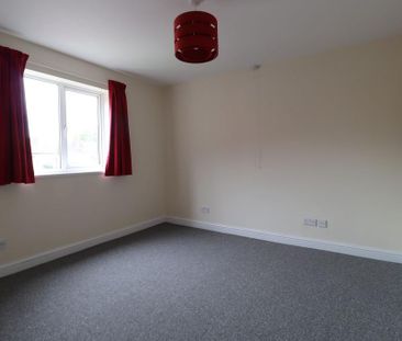 2 bedroom property to rent - Photo 3