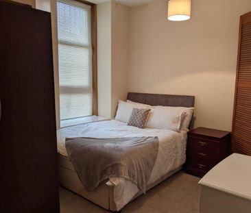 2 bedroom flat to rent - Photo 4