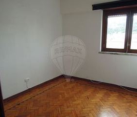 Apartment 2 bedrooms in the center Loures for rent - Photo 2