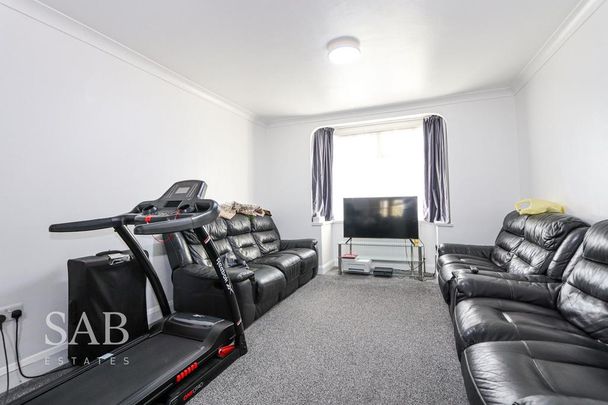 4 bedroom house to rent - Photo 1