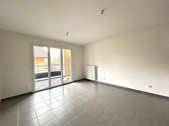 Location Appartement 2 pièces 41m² ST PIERRE EN FAUCIGNY 74800 - Photo 1