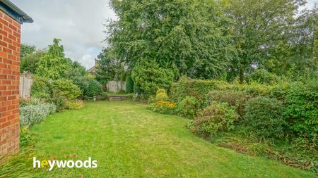 3 bed semi-detached house to rent in Kingsway East, Westlands, Newcastle-under-Lyme - Photo 5