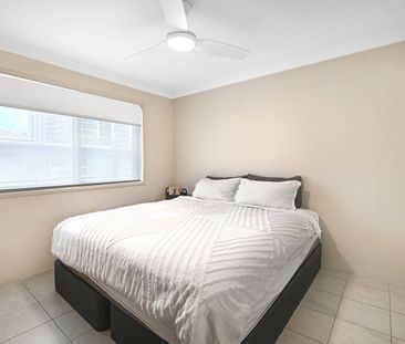 Renovated Coastal Living in Mermaid Beach - Photo 5