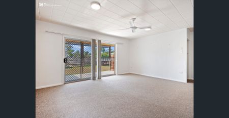 Coastal Charm – Original Beach Cottage in Prime Cabarita Beach Location - Photo 3