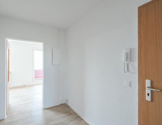 3-Raum-Wohnung mit Balkon! *komplett saniert* - Foto 1