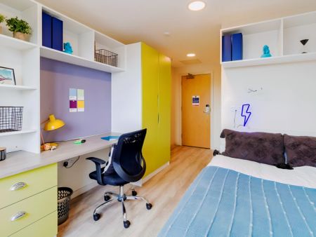 Silver En Suite - Photo 4