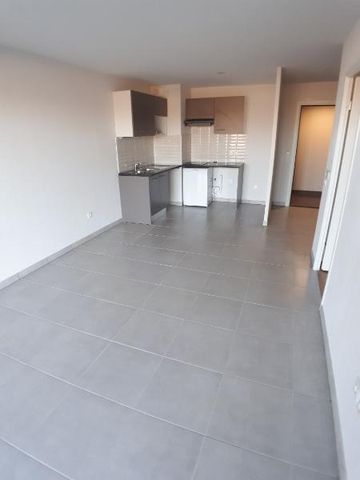 Location Appartement 2 pièces 43m² PLAISANCE DU TOUCH 31830 - Photo 4