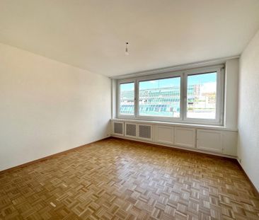 Charmant appartement de 2.5 pièces avec un balcon - Photo 3