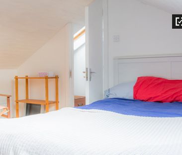 Beautiful room in shared apartment in Clontarf, Dublin - Photo 1
