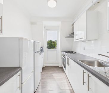 4 bedroom apartment to rent - Photo 4