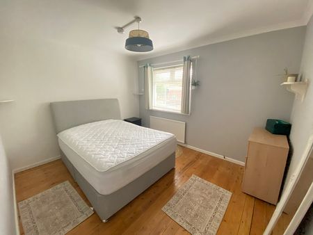 Westcross Lane, West Cross, Swansea, SA3 - Photo 3