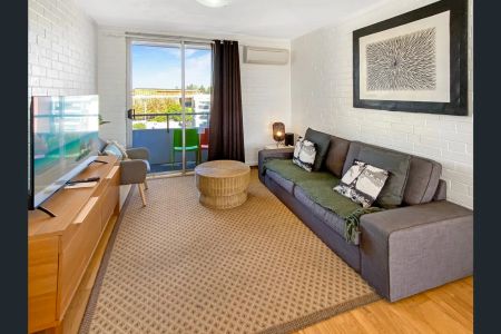 Swagger in Fremantle. - Photo 2