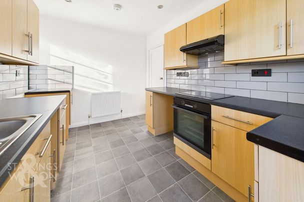 2 bedroom maisonette to rent - Photo 1