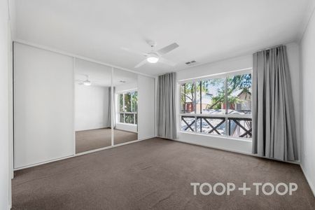 Renovated Secluded Townhouse in Maylands - Photo 5