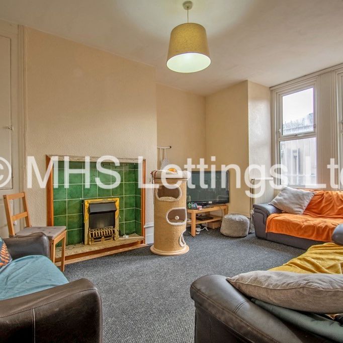 Flat A, Regent Lodge, 2 Grosvenor Road, Leeds, LS6 2DZ - Photo 1