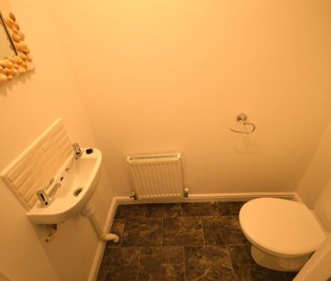 3 bedroom semi-detached house to rent - Photo 1