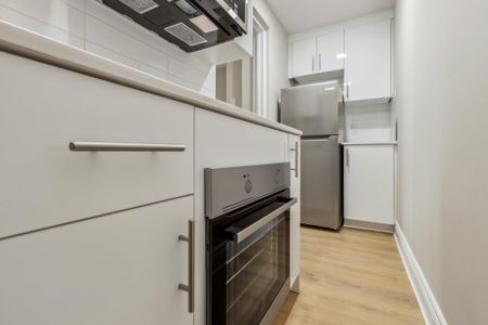 Clarence Street Apartments - Photo 3