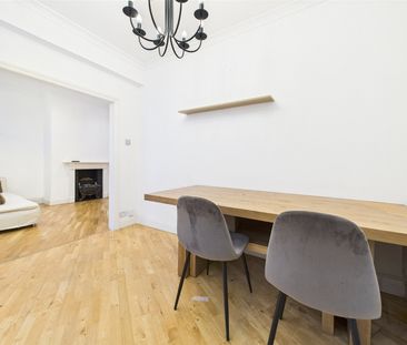 Kensington Court, London, W8 - Photo 3