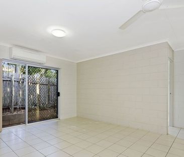 Charming & Convenient Townhouse in West End - 2/13 North Street - Photo 3