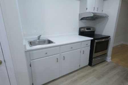 For Lease - 4272 Gayling Gardens, Mississauga, Ontario - Photo 4