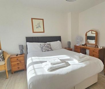 5 Bedroom Town House - Photo 4